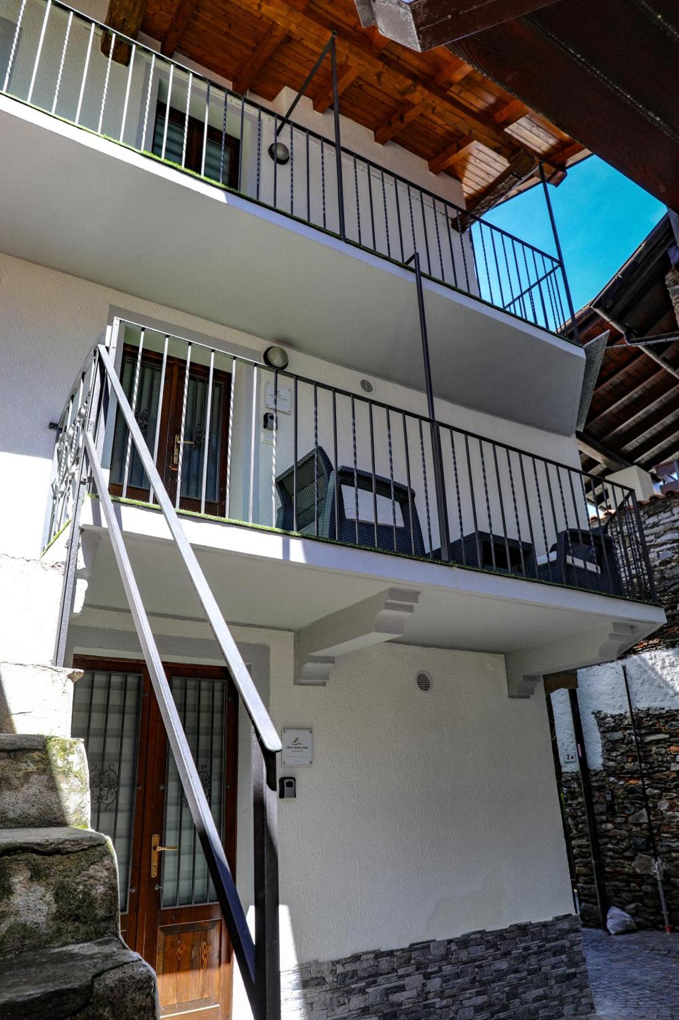 Vittoria Holiday House - Tulip Apartment And Tulip Room Stresa Exterior foto